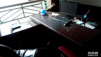 成都辦公設備轉讓 九成新會議桌、打印機、保險柜、電腦等齊全